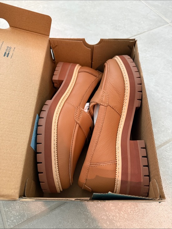 Toms Shoes - Toms Women's Tan Leather Lug-Sole Loafers